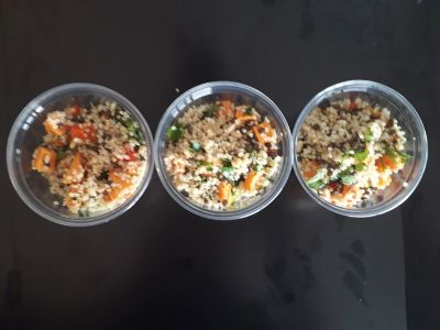 סלט קינואה אישי בכוסות-12 יחידות
