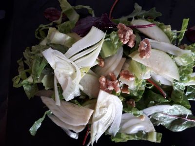 סלט ירוק טבעוני